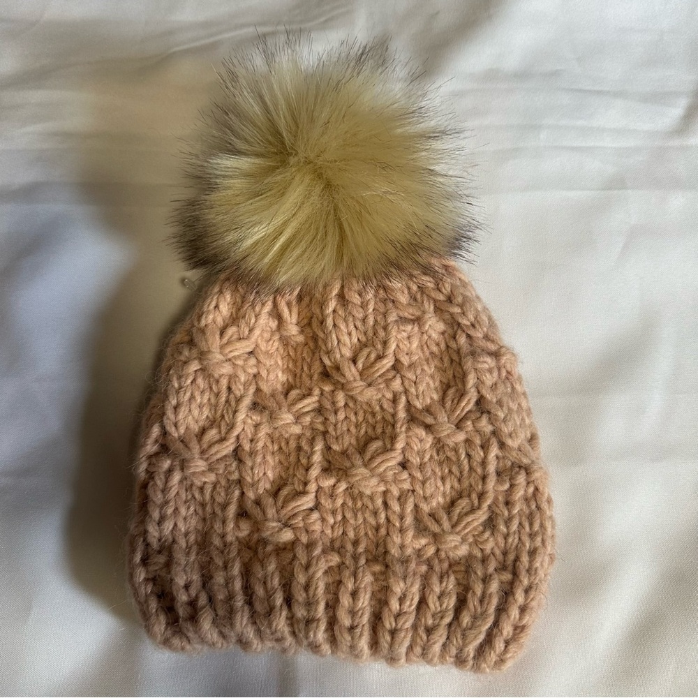 Celso Bianco Charming Knit Beanie with Pom-Pom made in Italy